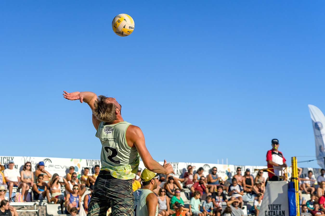 Reportatge fotogràfic d'esport de platja a l'estiu, realitzat per a la Regidoria de Turisme de l'Ajuntament de Torredembarra.